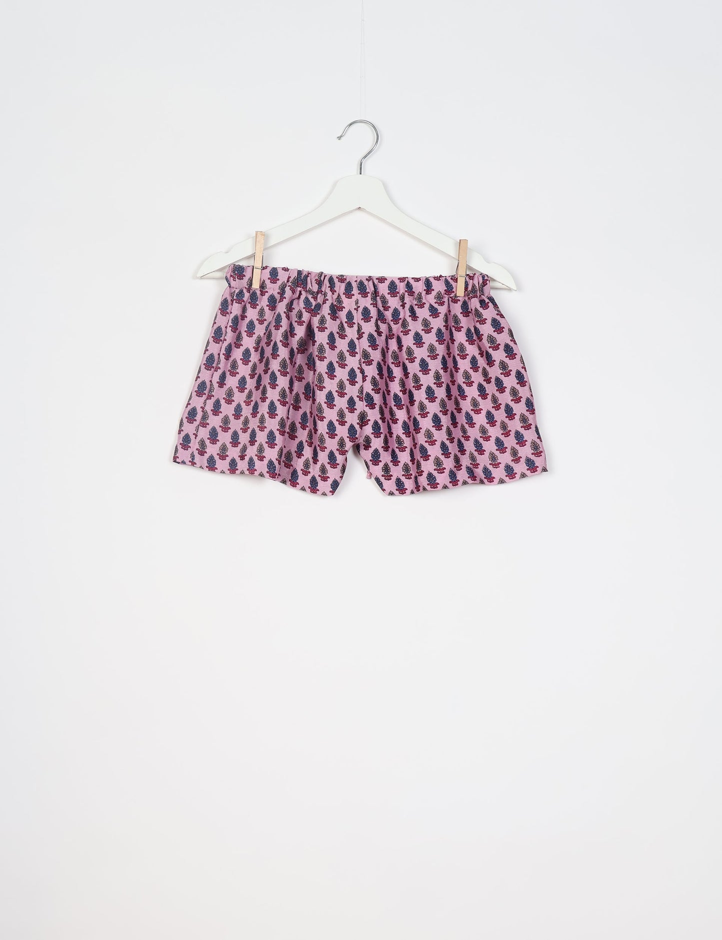 Elevate your wardrobe with our eco-friendly shorts. The all-around elastic waist and drawstring tie provide comfort and style. Crafted with ethical and sustainable practices, these shorts redefine green fashion, making them a perfect addition to your conscious clothing collection.
