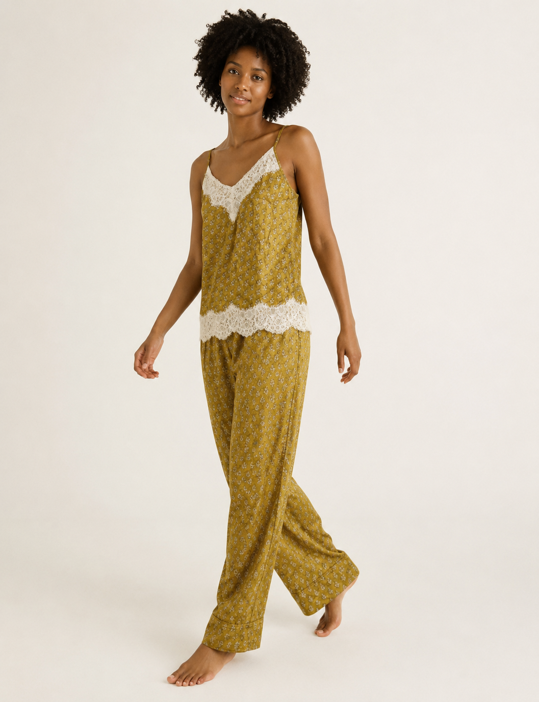 Discover the epitome of ethical sleepwear with our PJ Set Long – a blend of comfort, sustainability, and chic design. Crafted by skilled Mumbai artisans from upcycled saris, these pajamas redefine eco-friendly fashion, offering a conscious choice for your wardrobe.