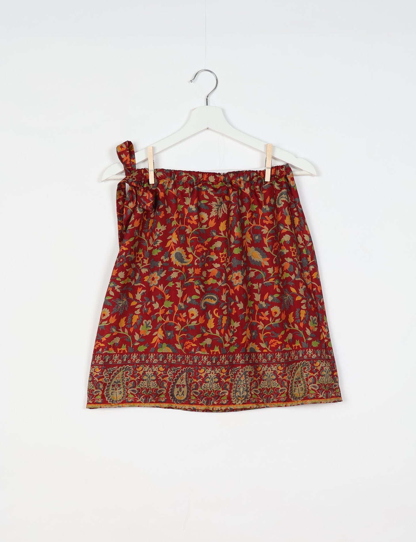 Revolutionize your look with our Wraparound Skirt – short, stylish, and suitable for all waist sizes. Ethical and sustainable, this skirt is a statement in eco-friendly fashion. Embrace conscious clothing with a touch of flair