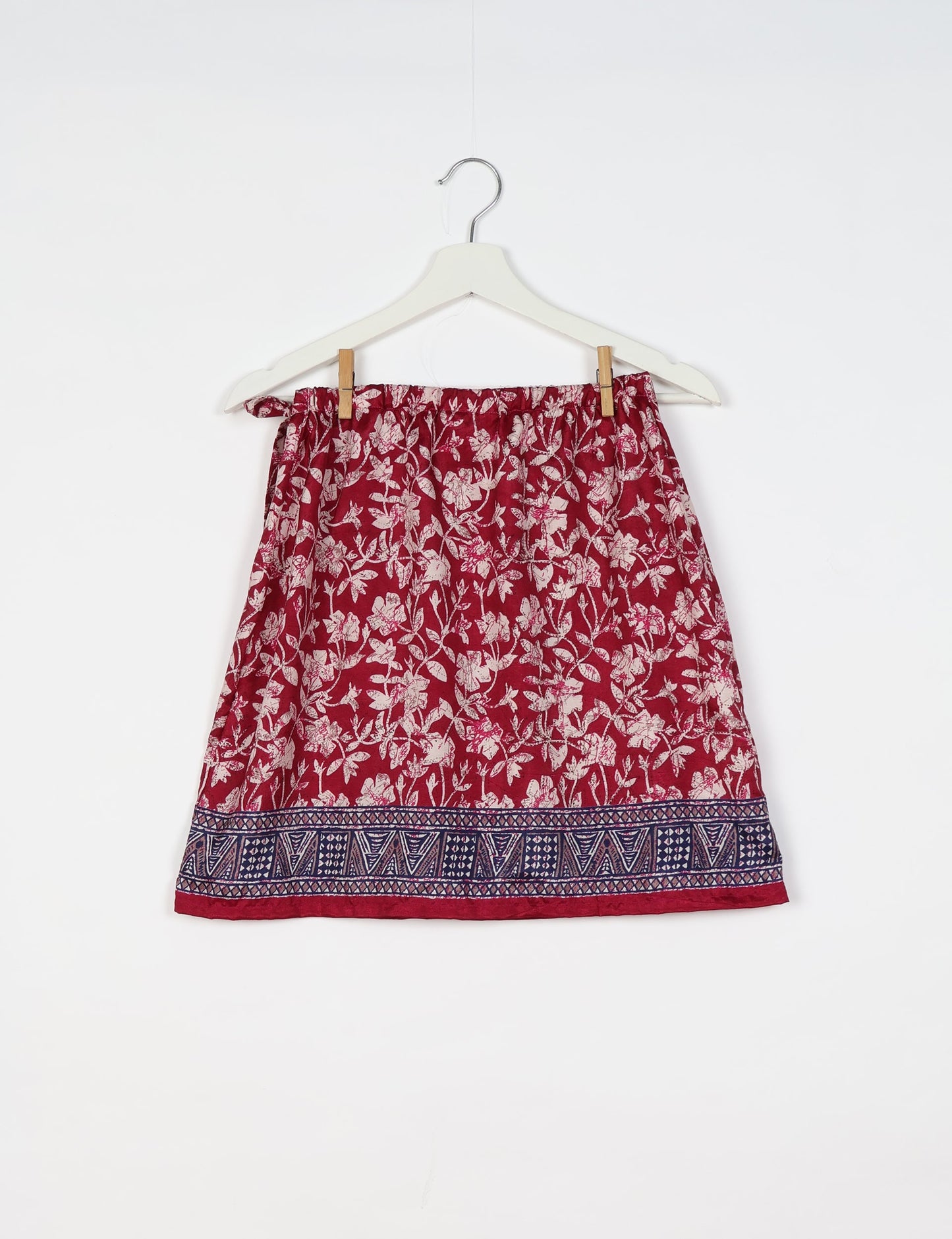 Revolutionize your look with our Wraparound Skirt – short, stylish, and suitable for all waist sizes. Ethical and sustainable, this skirt is a statement in eco-friendly fashion. Embrace conscious clothing with a touch of flair