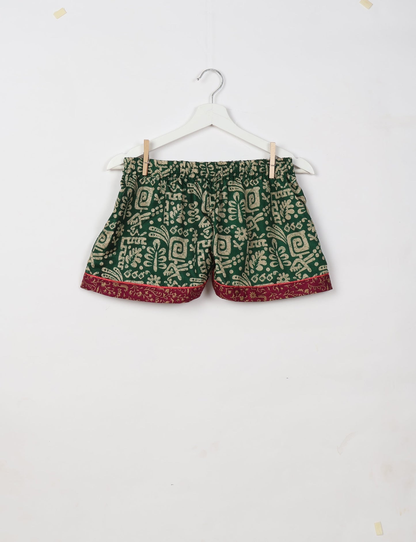 Indulge in comfort and style with our PJ Set Short, now with short sleeves. Crafted from upcycled saris, these shorts embody a zero-waste mentality for sustainable sleepwear. Versatile from day to night, perfect for beach lounging or poolside yoga, these pajamas redefine conscious fashion.