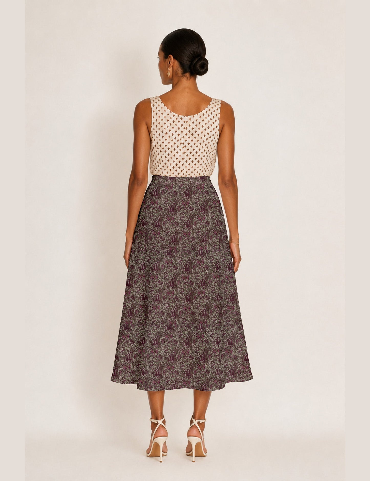 A line skirt with slit - Pink Paisley