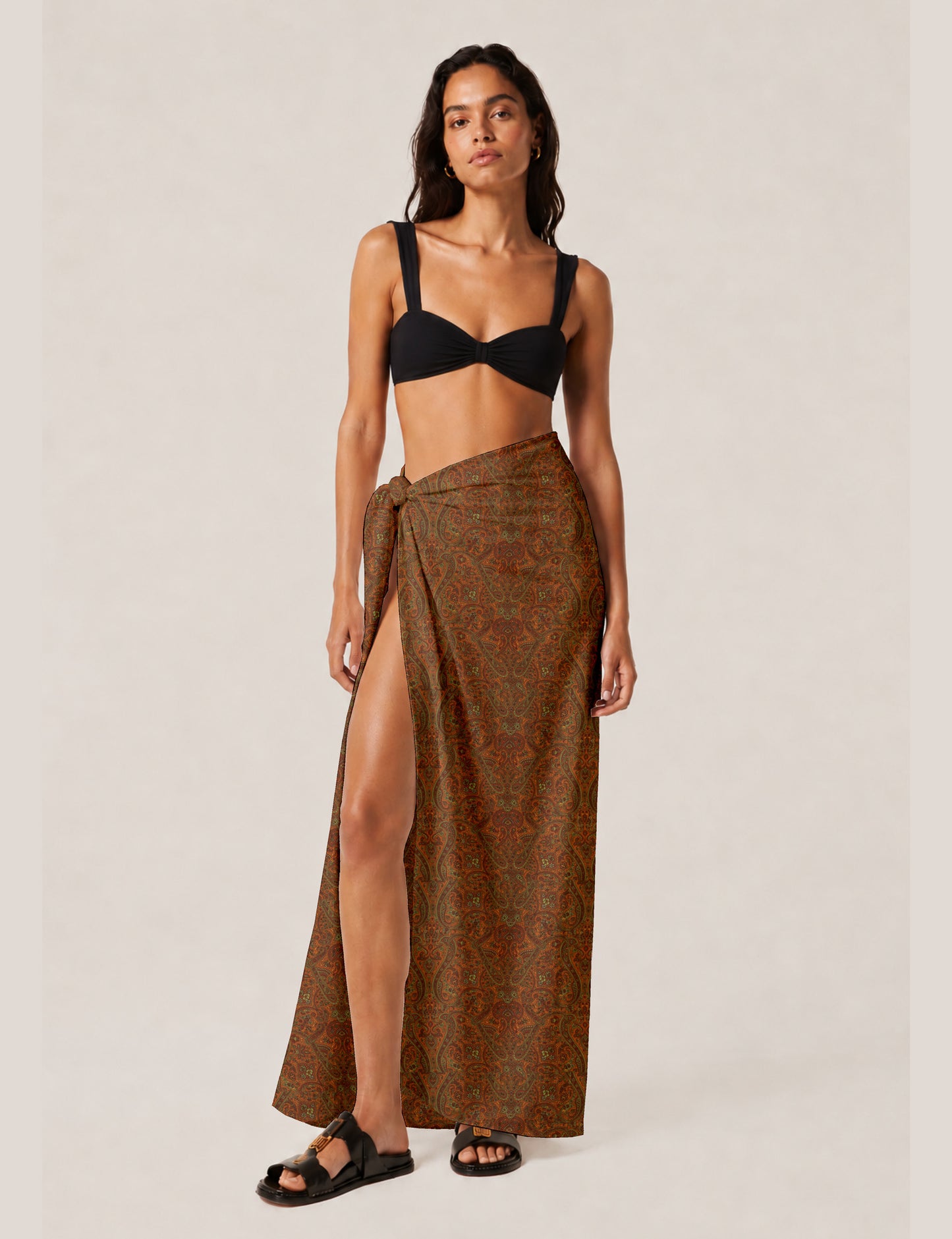 Explore sustainable elegance with our PAREO – a versatile piece for conscious fashion enthusiasts. More than an accessory, it's a statement of ethical clothing and green fashion. Ideal for getaways, this wrap-around works as a coverup, turban, or throw, showcasing our commitment to slow fashion, upcycled garments, and eco-friendly practices. Elevate your wardrobe with this eco-conscious and stylish pareo, a perfect addition to your collection of sustainable women's clothing.