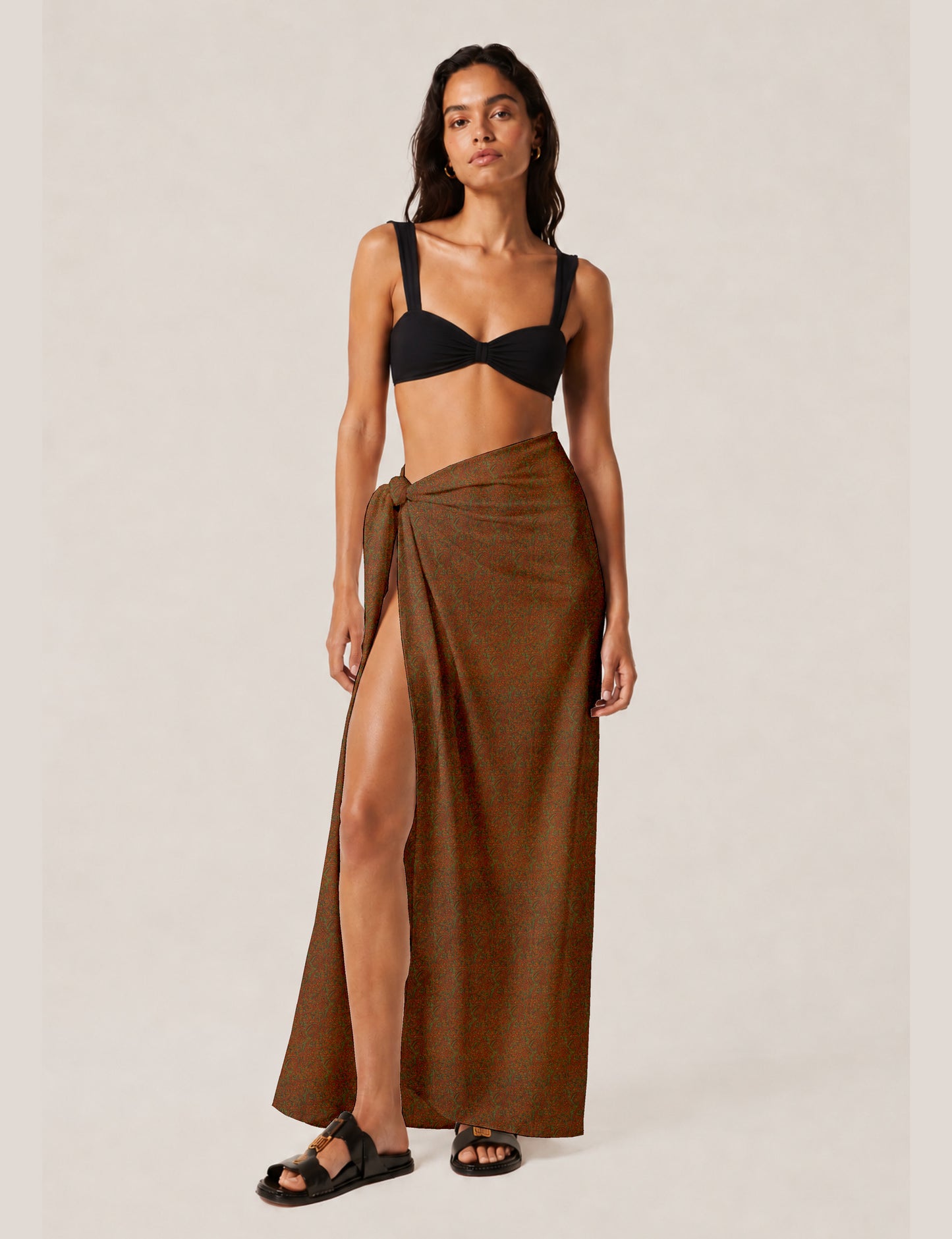 Explore sustainable elegance with our PAREO – a versatile piece for conscious fashion enthusiasts. More than an accessory, it's a statement of ethical clothing and green fashion. Ideal for getaways, this wrap-around works as a coverup, turban, or throw, showcasing our commitment to slow fashion, upcycled garments, and eco-friendly practices. Elevate your wardrobe with this eco-conscious and stylish pareo, a perfect addition to your collection of sustainable women's clothing.