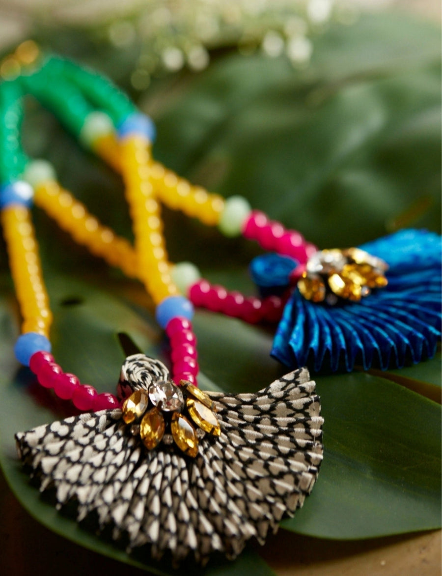 Pleated necklace 165