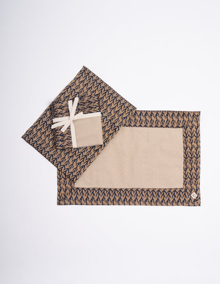 Canvas placemat set