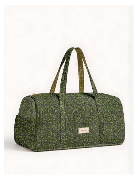 Quilted barrel bag