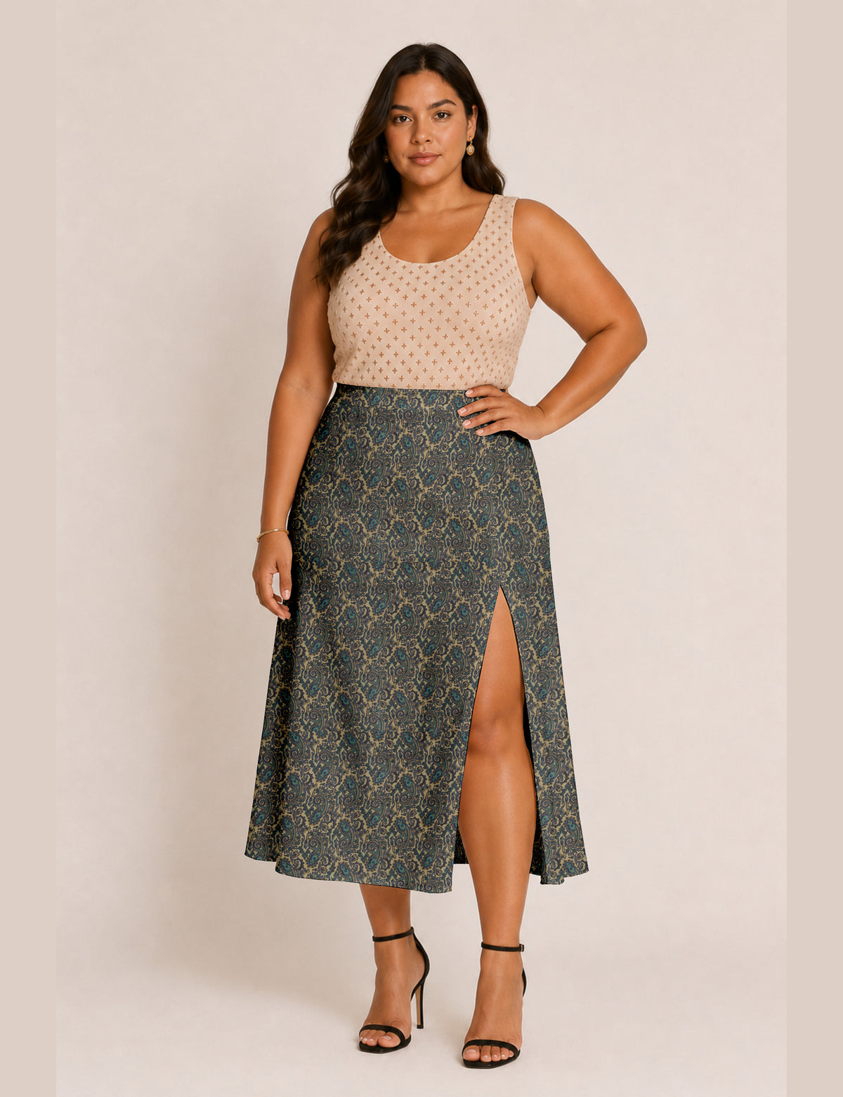 A line skirt with slit - Beige Paisley