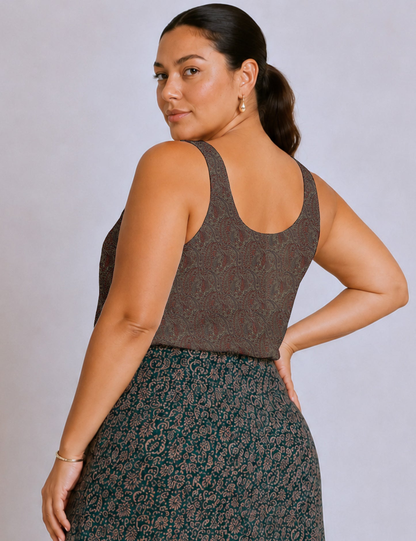 Sleeveless blouse - Beige Paisley