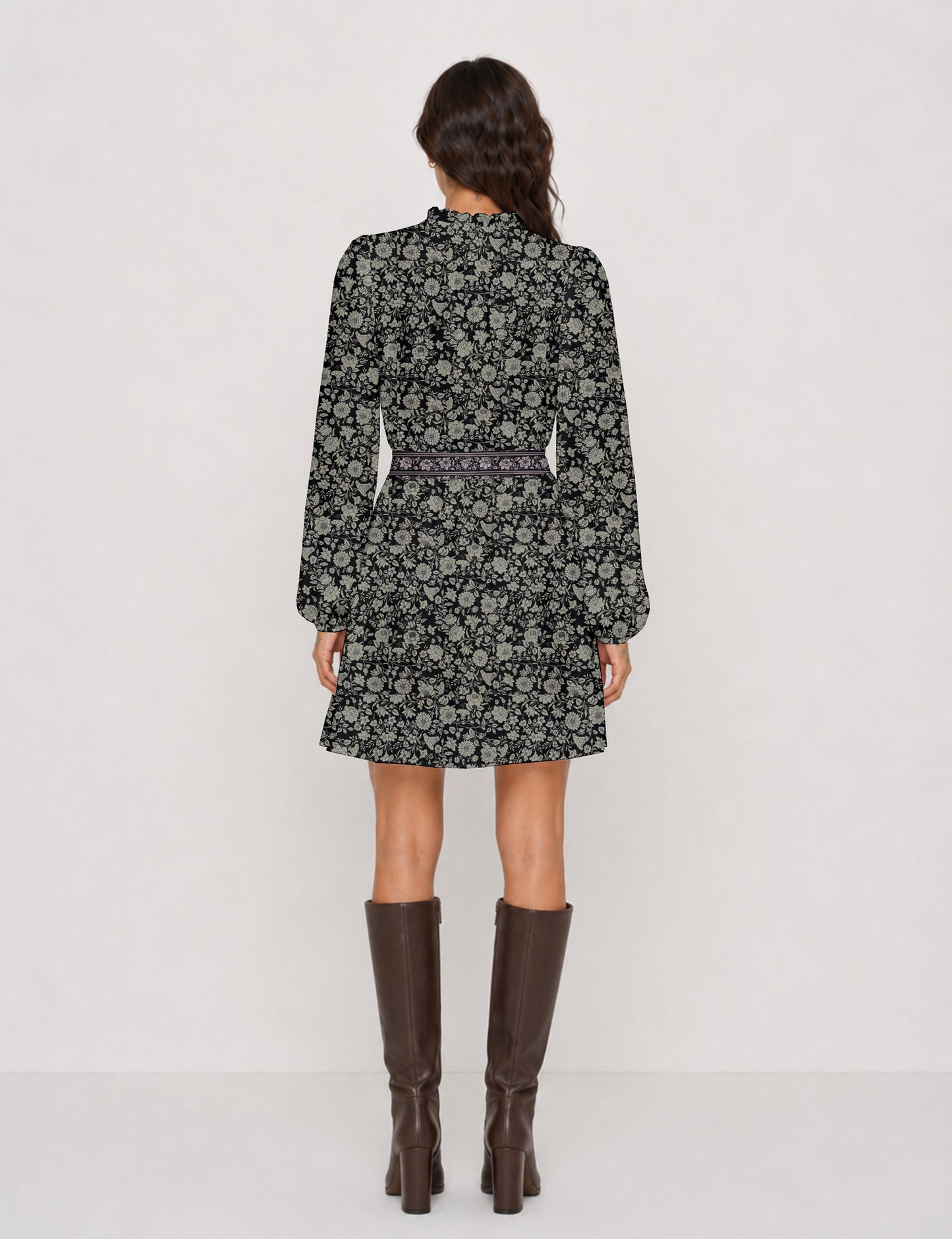 Swing dress with belt - Black Floral