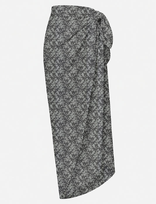 Explore sustainable elegance with our PAREO – a versatile piece for conscious fashion enthusiasts. More than an accessory, it's a statement of ethical clothing and green fashion. Ideal for getaways, this wrap-around works as a coverup, turban, or throw, showcasing our commitment to slow fashion, upcycled garments, and eco-friendly practices. Elevate your wardrobe with this eco-conscious and stylish pareo, a perfect addition to your collection of sustainable women's clothing.