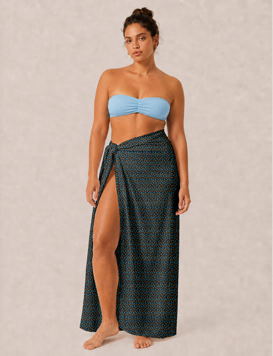 Explore sustainable elegance with our PAREO – a versatile piece for conscious fashion enthusiasts. More than an accessory, it's a statement of ethical clothing and green fashion. Ideal for getaways, this wrap-around works as a coverup, turban, or throw, showcasing our commitment to slow fashion, upcycled garments, and eco-friendly practices. Elevate your wardrobe with this eco-conscious and stylish pareo, a perfect addition to your collection of sustainable women's clothing.
