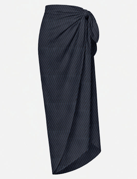 Explore sustainable elegance with our PAREO – a versatile piece for conscious fashion enthusiasts. More than an accessory, it's a statement of ethical clothing and green fashion. Ideal for getaways, this wrap-around works as a coverup, turban, or throw, showcasing our commitment to slow fashion, upcycled garments, and eco-friendly practices. Elevate your wardrobe with this eco-conscious and stylish pareo, a perfect addition to your collection of sustainable women's clothing.