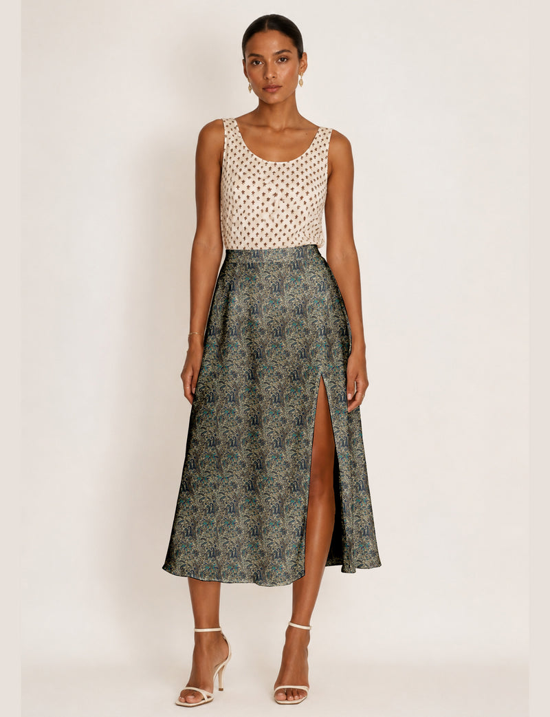 A line skirt with slit - Blue Paisley