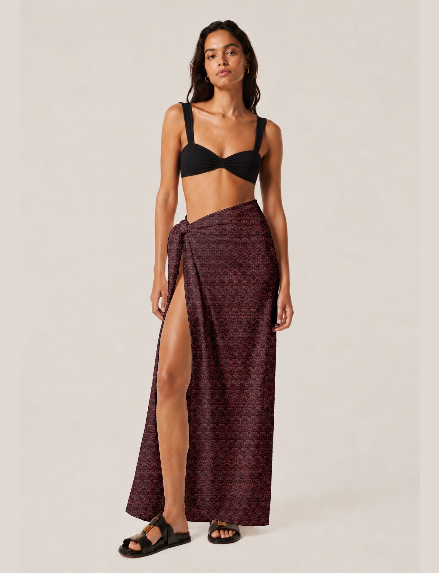 Explore sustainable elegance with our PAREO – a versatile piece for conscious fashion enthusiasts. More than an accessory, it's a statement of ethical clothing and green fashion. Ideal for getaways, this wrap-around works as a coverup, turban, or throw, showcasing our commitment to slow fashion, upcycled garments, and eco-friendly practices. Elevate your wardrobe with this eco-conscious and stylish pareo, a perfect addition to your collection of sustainable women's clothing.