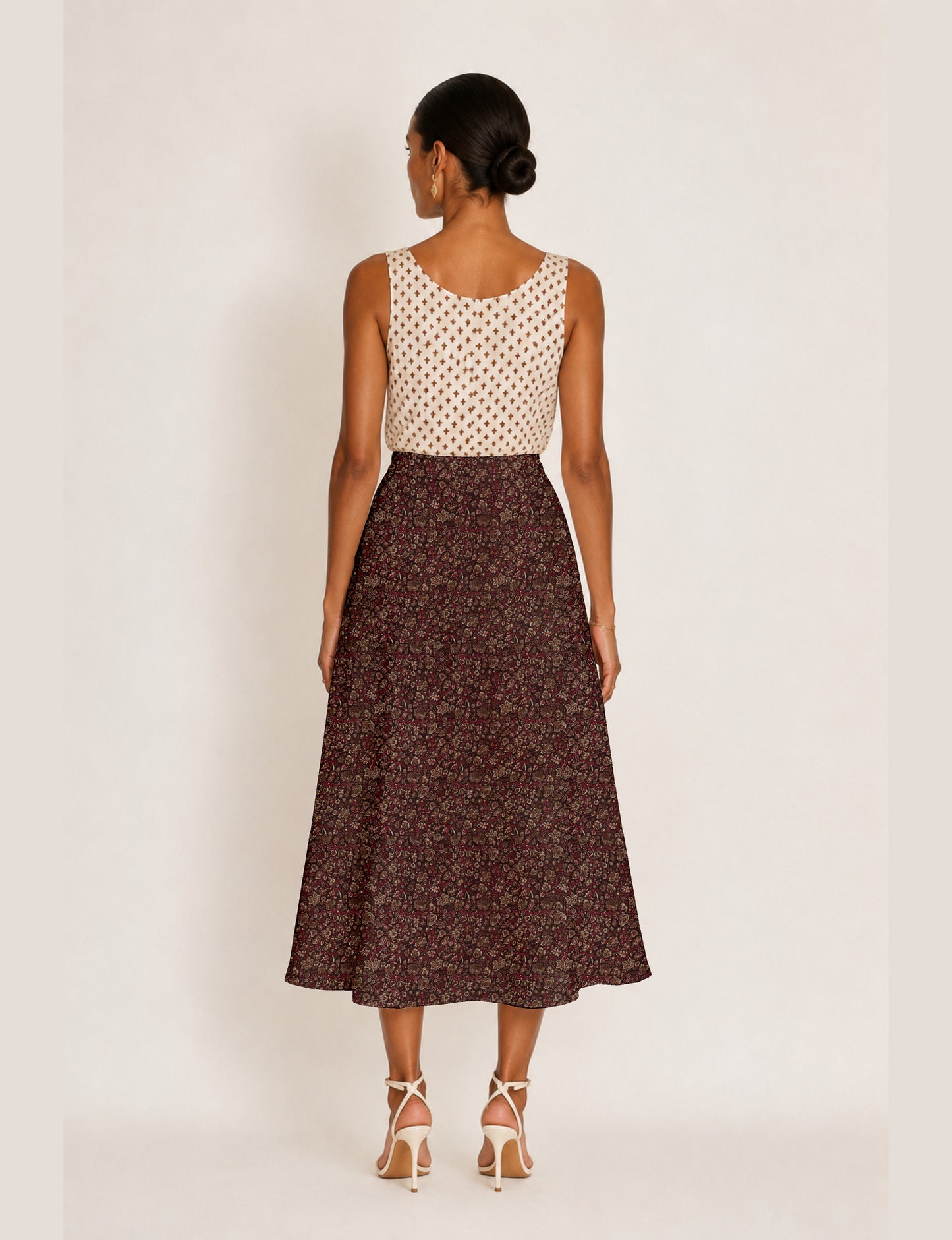 A line skirt with slit - Brown Tropical