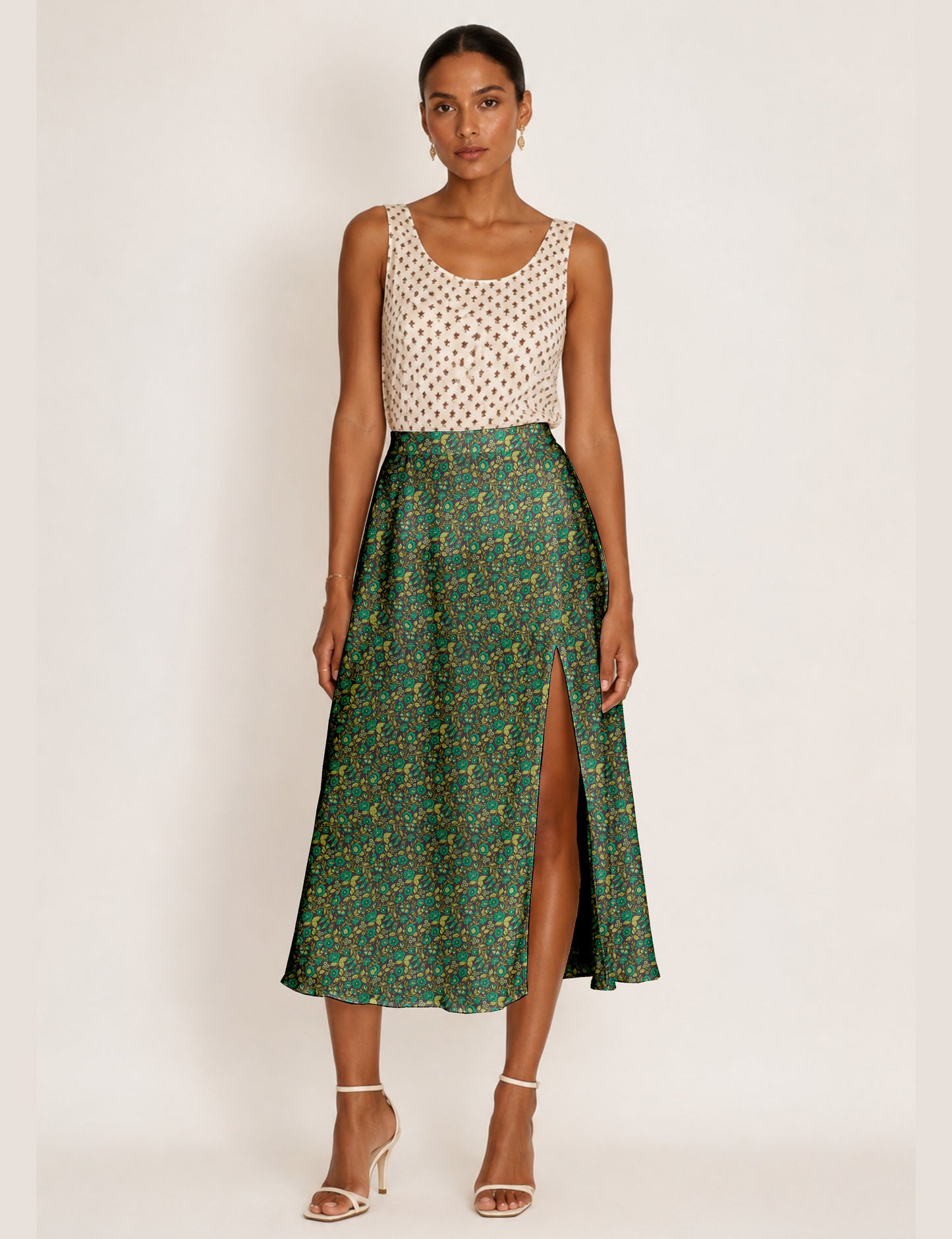 A line skirt with slit - Green Floral