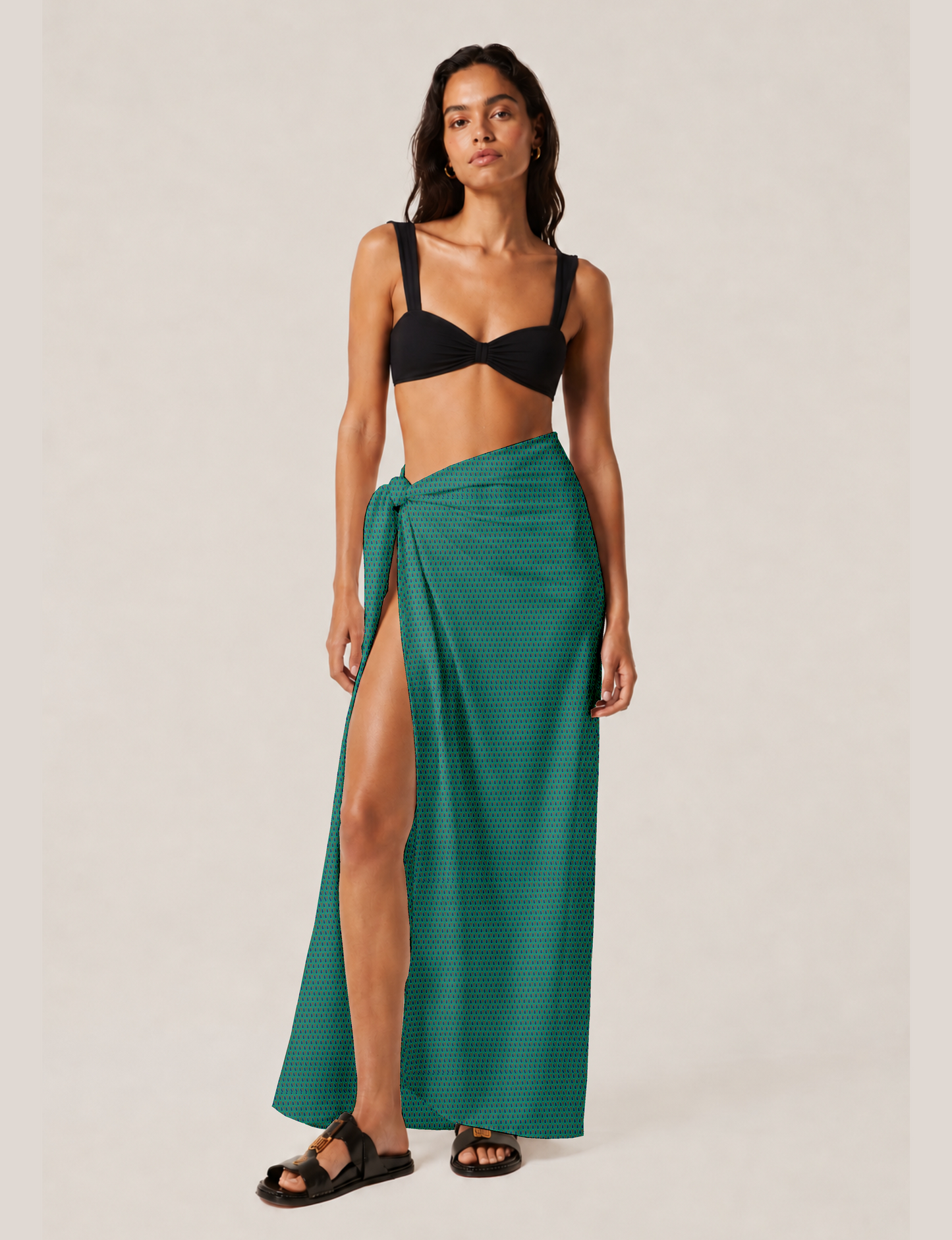 Explore sustainable elegance with our PAREO – a versatile piece for conscious fashion enthusiasts. More than an accessory, it's a statement of ethical clothing and green fashion. Ideal for getaways, this wrap-around works as a coverup, turban, or throw, showcasing our commitment to slow fashion, upcycled garments, and eco-friendly practices. Elevate your wardrobe with this eco-conscious and stylish pareo, a perfect addition to your collection of sustainable women's clothing.