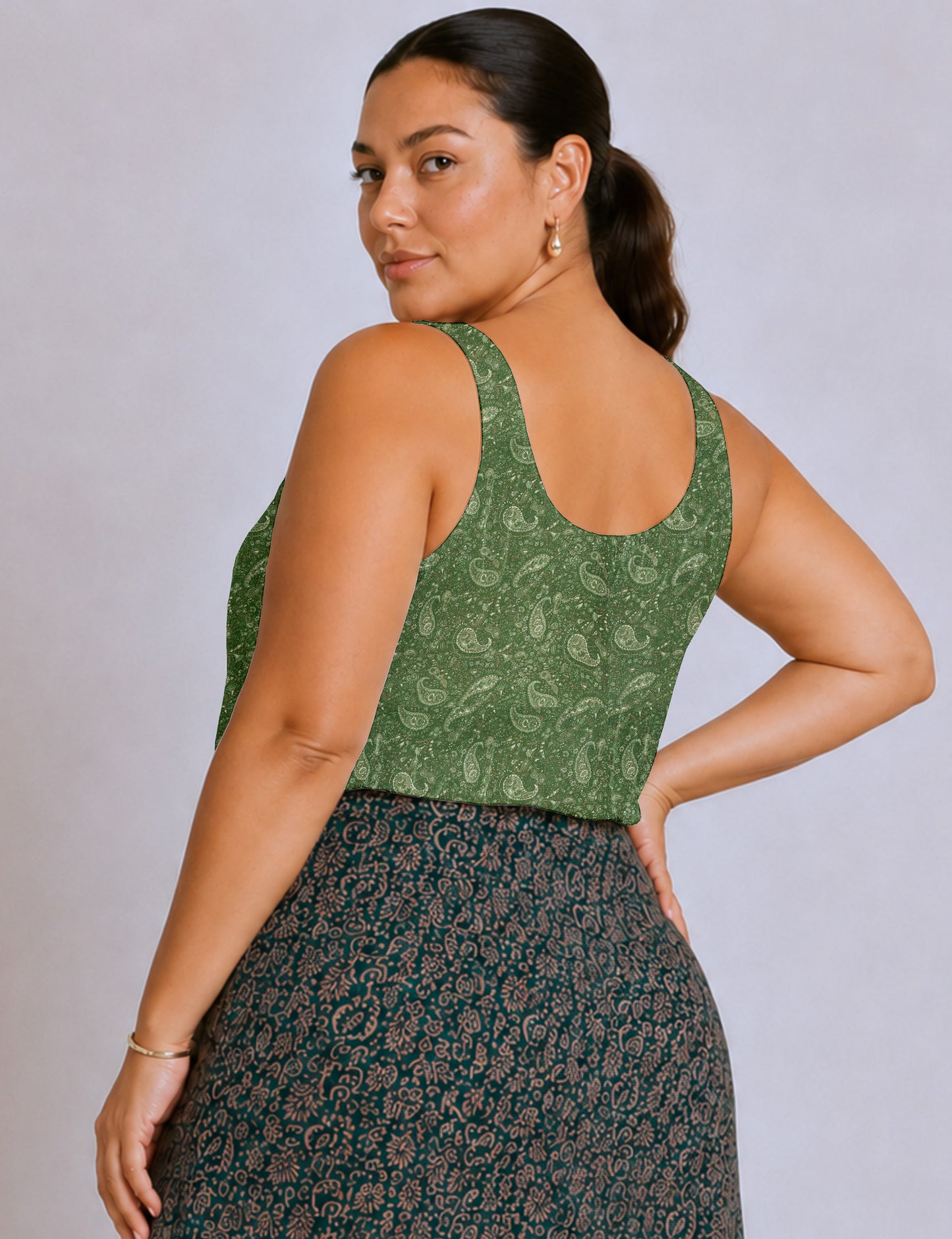Sleeveless blouse - Green Paisley