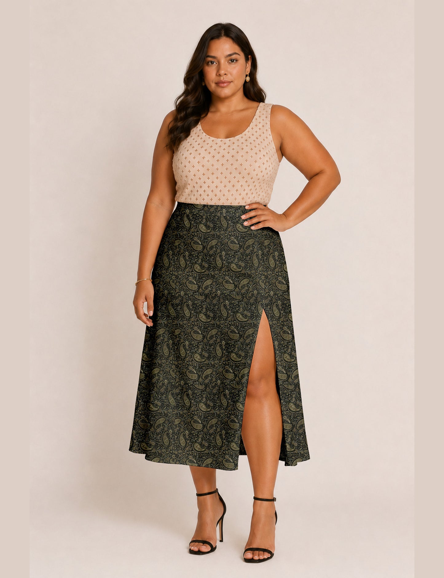 A line skirt with slit - Green Paisley