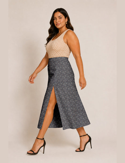 A line skirt with slit - Grey Paisley