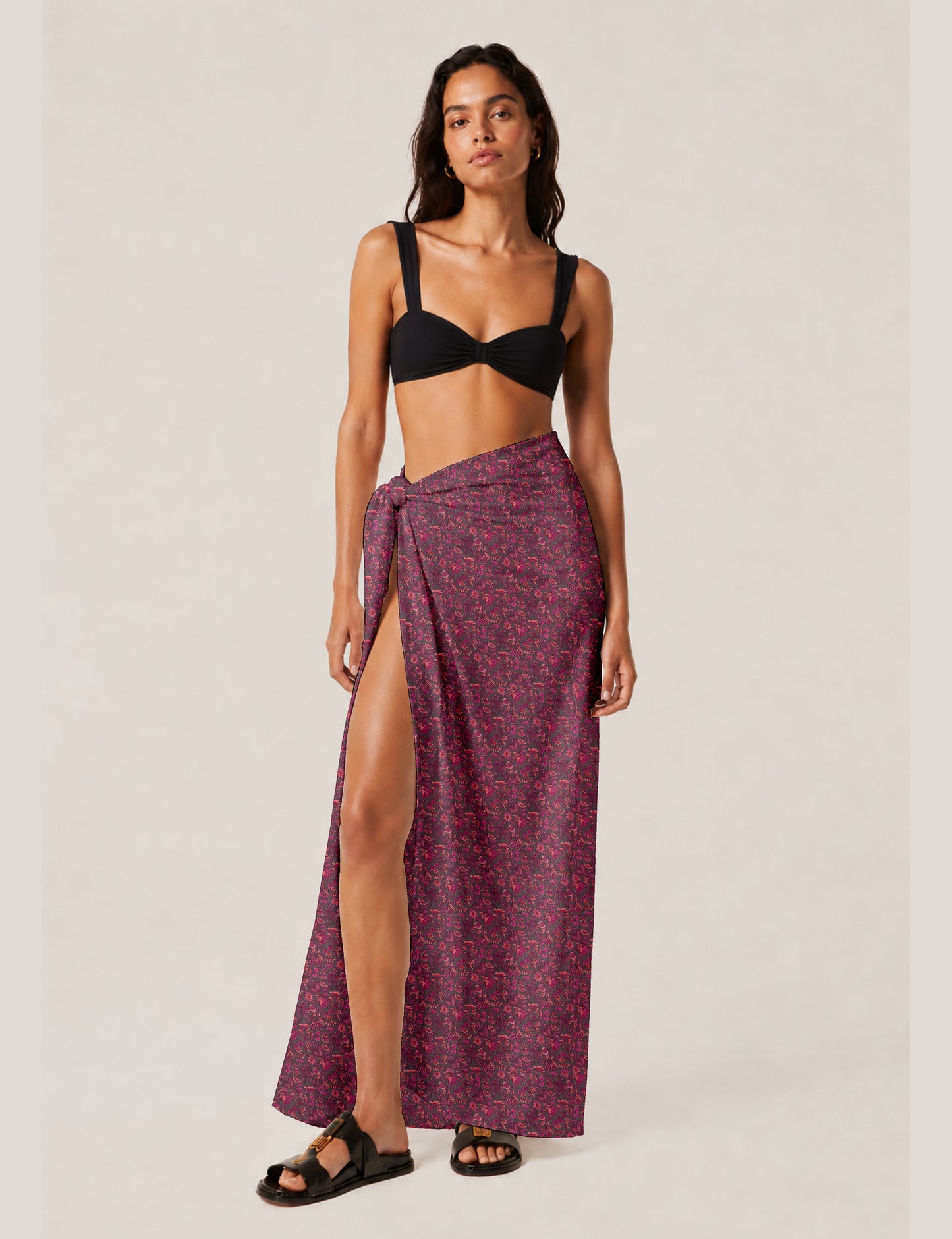 Explore sustainable elegance with our PAREO – a versatile piece for conscious fashion enthusiasts. More than an accessory, it's a statement of ethical clothing and green fashion. Ideal for getaways, this wrap-around works as a coverup, turban, or throw, showcasing our commitment to slow fashion, upcycled garments, and eco-friendly practices. Elevate your wardrobe with this eco-conscious and stylish pareo, a perfect addition to your collection of sustainable women's clothing.