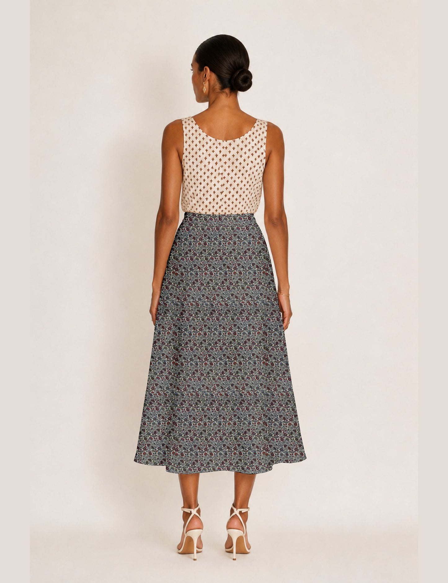 A line skirt with slit - Grey Tropical