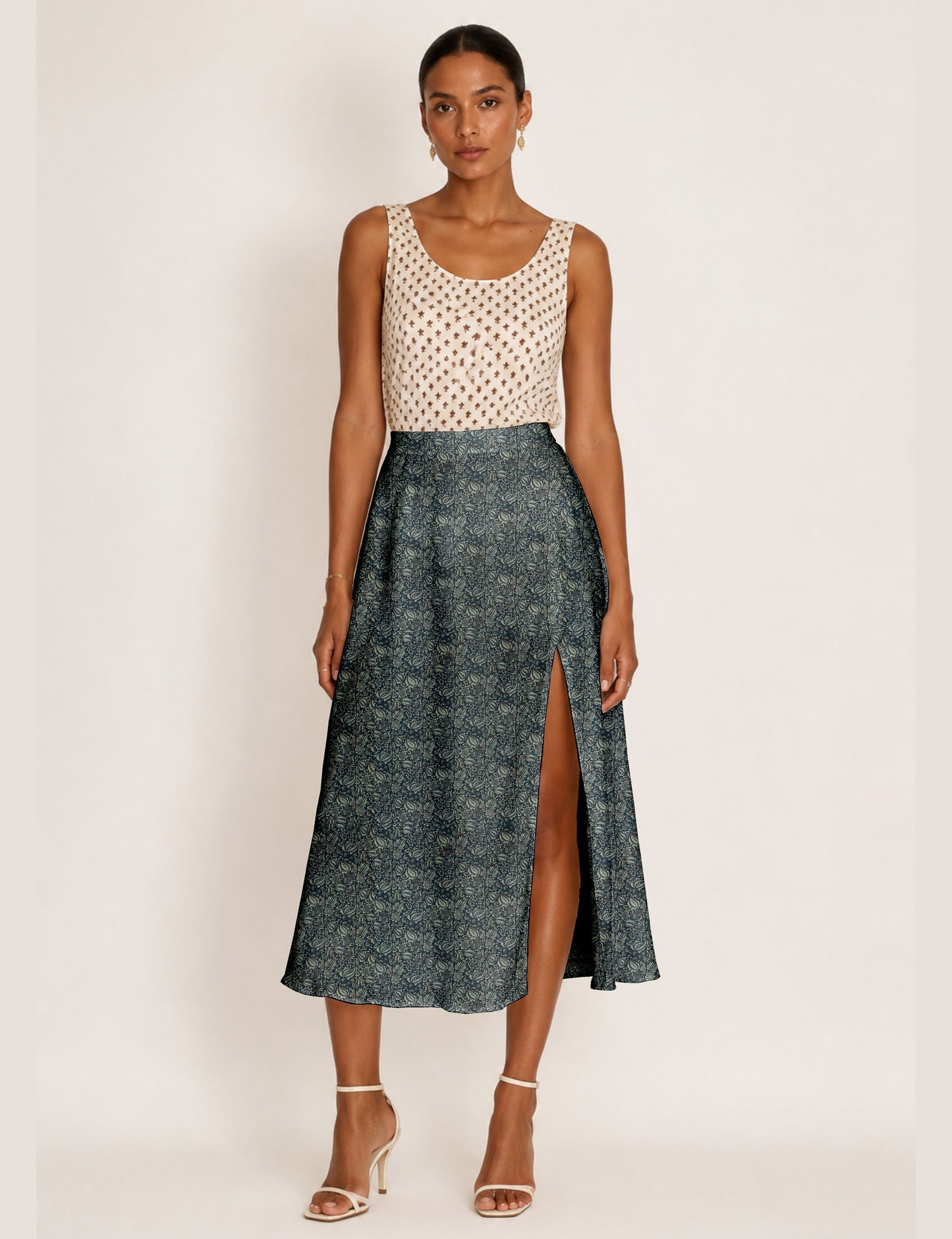 A line skirt with slit - Grey Tropical