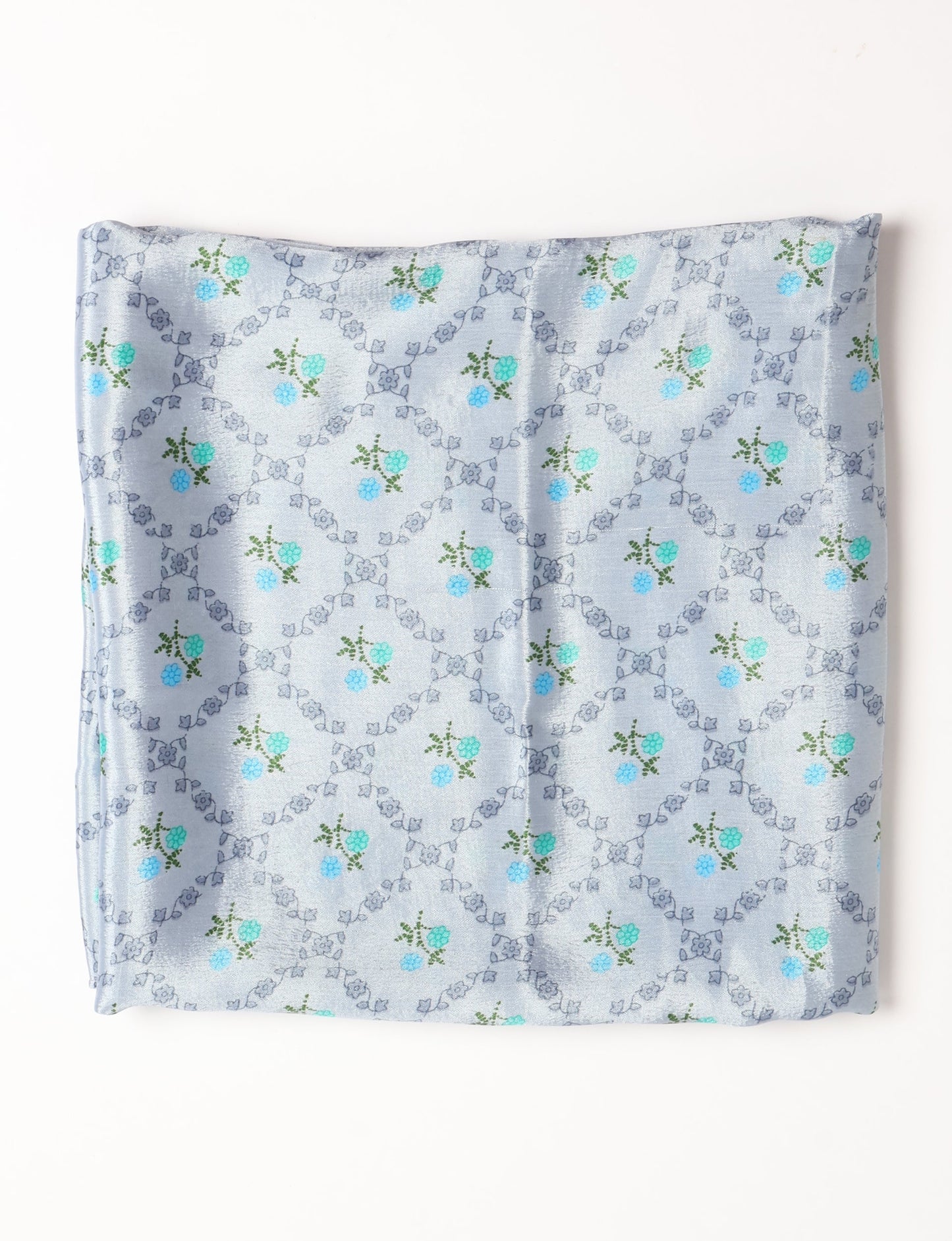 Sustainable style embraces you with our LOOP SCARF – an infinity-style scarf crafted from vibrant, pattern-rich saris. Handcrafted by experienced Mumbai-based artisans, this versatile scarf can be worn looped once or twice around your neck or as a head-wrap. From laid-back beach vacations to dress-to-impress dinners, this scarf is a timeless accessory.