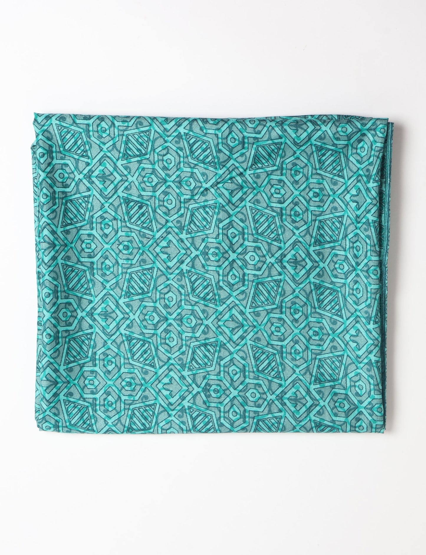 Explore sustainable elegance with our PAREO – a versatile piece for conscious fashion enthusiasts. More than an accessory, it's a statement of ethical clothing and green fashion. Ideal for getaways, this wrap-around works as a coverup, turban, or throw, showcasing our commitment to slow fashion, upcycled garments, and eco-friendly practices. Elevate your wardrobe with this eco-conscious and stylish pareo, a perfect addition to your collection of sustainable women's clothing.