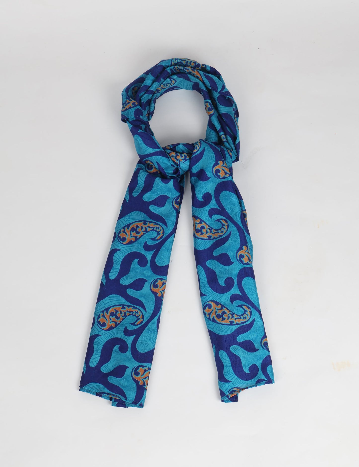 Wrap yourself in style with our printed rectangular stole, designed for neck, shoulders, or waist. Ethically crafted and embracing sustainability, this versatile accessory is a perfect addition to your wardrobe. Experience the beauty of eco-friendly fashion with our conscious clothing collection.