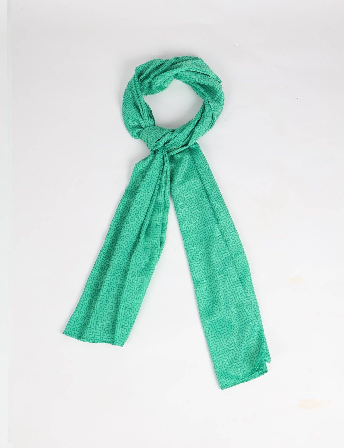 Wrap yourself in style with our printed rectangular stole, designed for neck, shoulders, or waist. Ethically crafted and embracing sustainability, this versatile accessory is a perfect addition to your wardrobe. Experience the beauty of eco-friendly fashion with our conscious clothing collection.