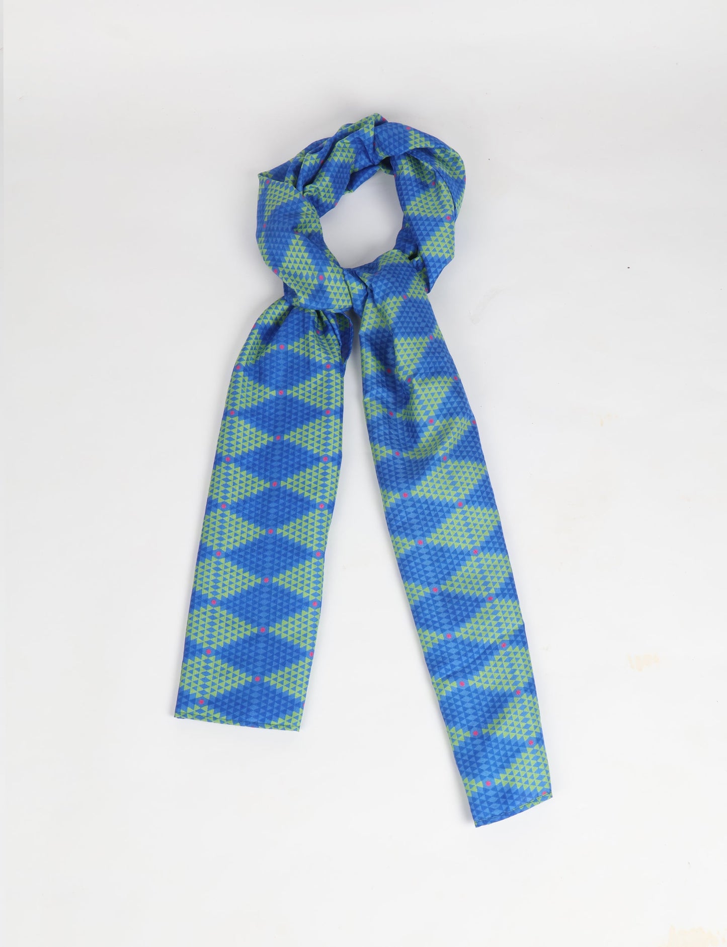 Wrap yourself in style with our printed rectangular stole, designed for neck, shoulders, or waist. Ethically crafted and embracing sustainability, this versatile accessory is a perfect addition to your wardrobe. Experience the beauty of eco-friendly fashion with our conscious clothing collection.