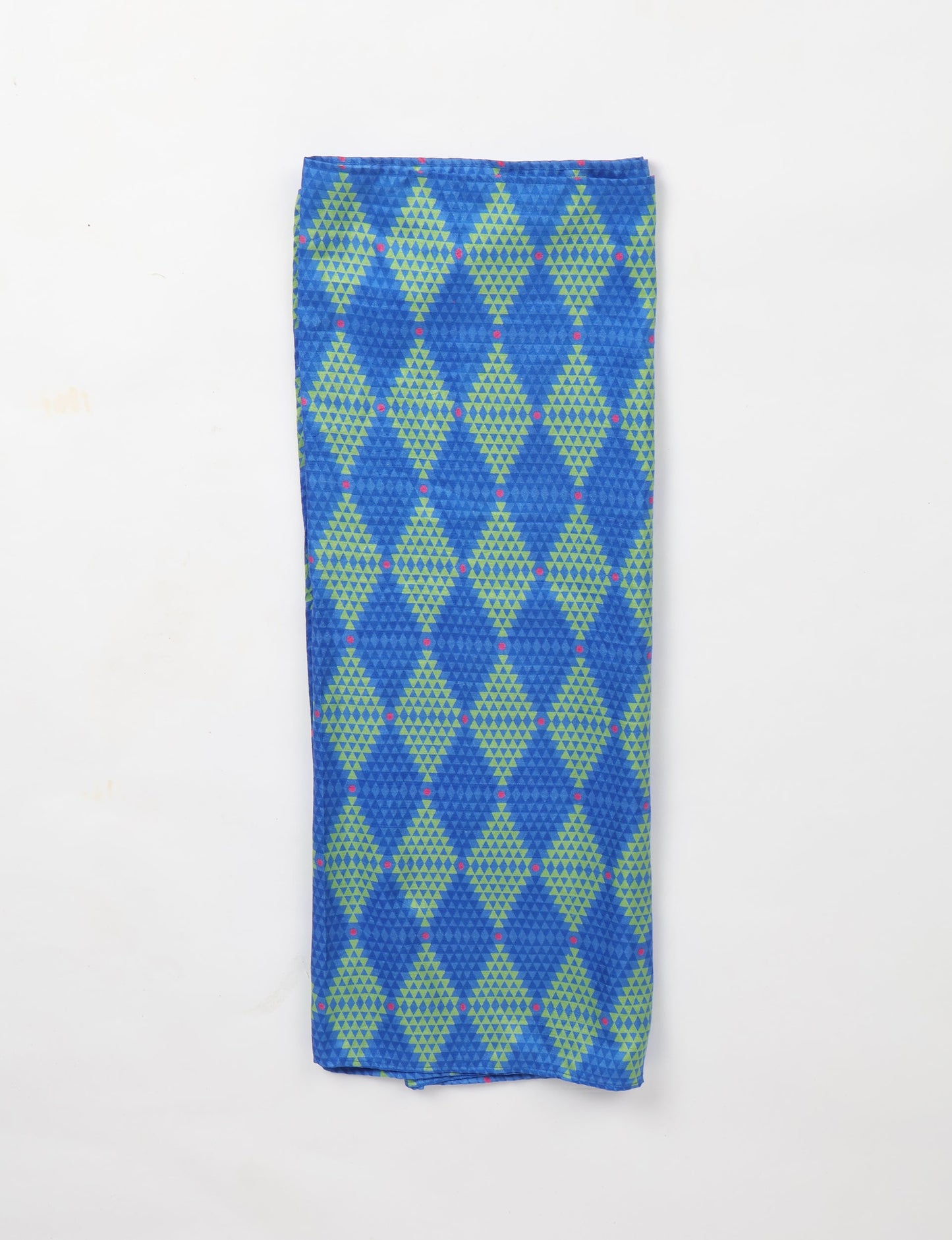 Wrap yourself in style with our printed rectangular stole, designed for neck, shoulders, or waist. Ethically crafted and embracing sustainability, this versatile accessory is a perfect addition to your wardrobe. Experience the beauty of eco-friendly fashion with our conscious clothing collection.