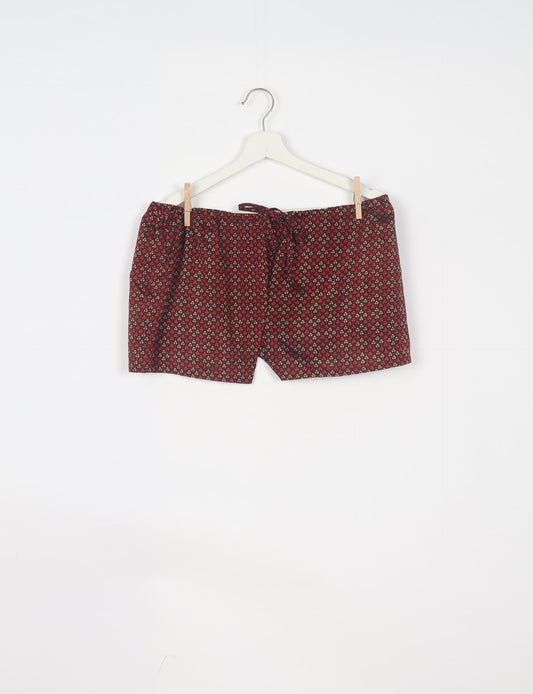 Elevate your wardrobe with our eco-friendly shorts. The all-around elastic waist and drawstring tie provide comfort and style. Crafted with ethical and sustainable practices, these shorts redefine green fashion, making them a perfect addition to your conscious clothing collection.