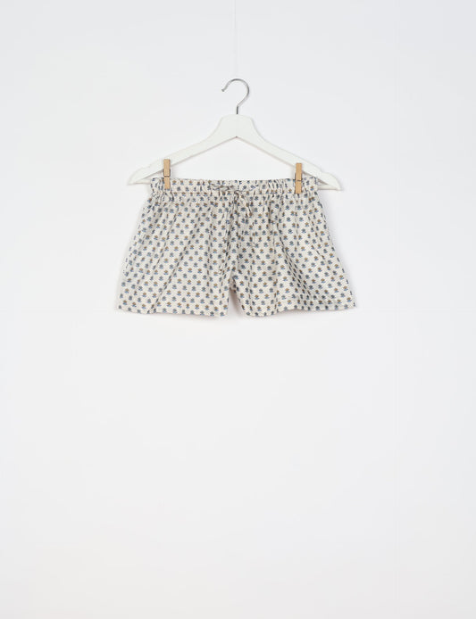 Elevate your wardrobe with our eco-friendly shorts. The all-around elastic waist and drawstring tie provide comfort and style. Crafted with ethical and sustainable practices, these shorts redefine green fashion, making them a perfect addition to your conscious clothing collection.