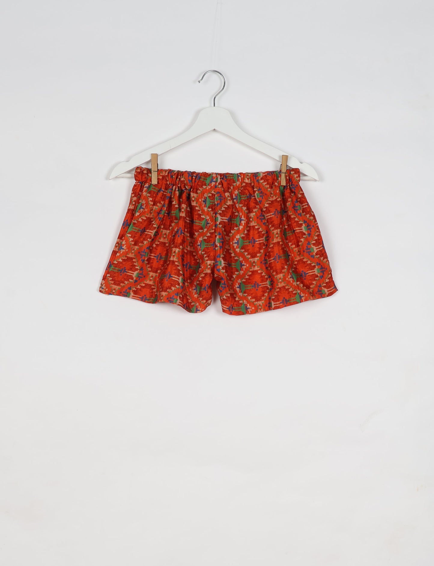 Elevate your wardrobe with our eco-friendly shorts. The all-around elastic waist and drawstring tie provide comfort and style. Crafted with ethical and sustainable practices, these shorts redefine green fashion, making them a perfect addition to your conscious clothing collection.