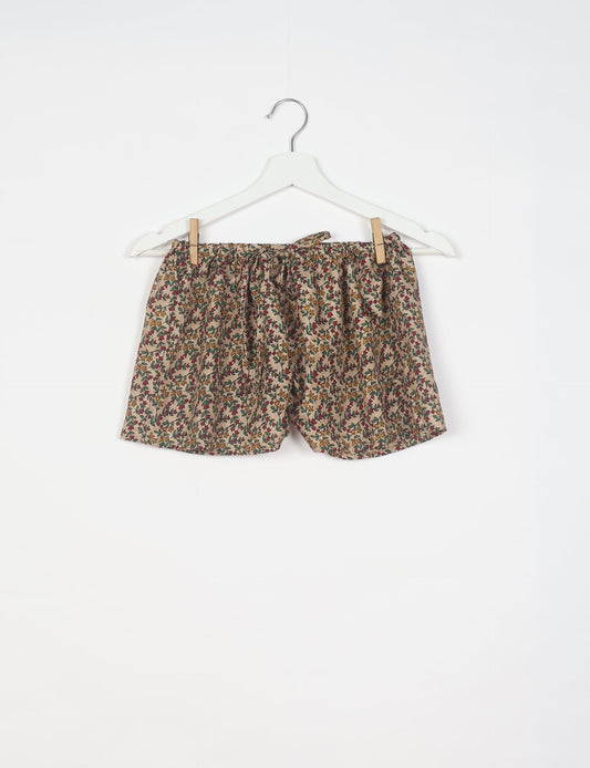 Elevate your wardrobe with our eco-friendly shorts. The all-around elastic waist and drawstring tie provide comfort and style. Crafted with ethical and sustainable practices, these shorts redefine green fashion, making them a perfect addition to your conscious clothing collection.