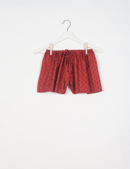 Elevate your wardrobe with our eco-friendly shorts. The all-around elastic waist and drawstring tie provide comfort and style. Crafted with ethical and sustainable practices, these shorts redefine green fashion, making them a perfect addition to your conscious clothing collection.