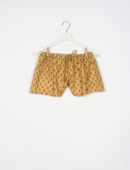 Elevate your wardrobe with our eco-friendly shorts. The all-around elastic waist and drawstring tie provide comfort and style. Crafted with ethical and sustainable practices, these shorts redefine green fashion, making them a perfect addition to your conscious clothing collection.