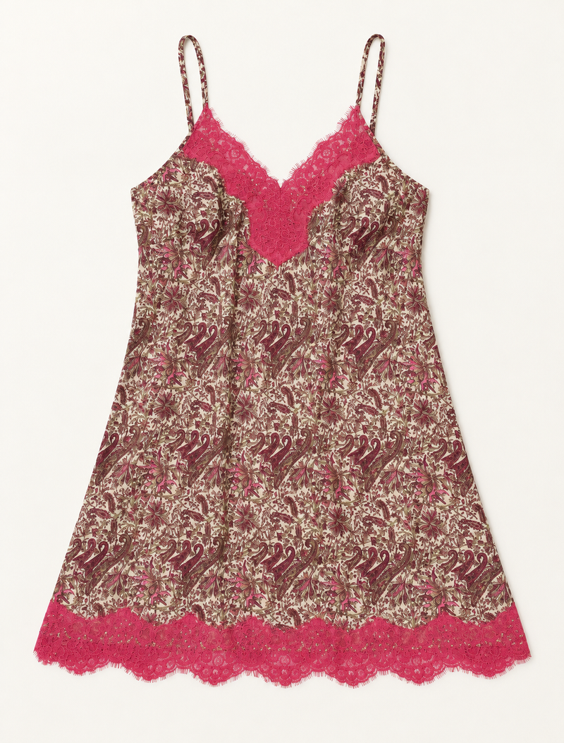 Experience nighttime luxury with our NIGHT DRESS – a true sleeping beauty crafted from upcycled sari fabric by dedicated artisans. Seamlessly combining purpose and comfort, these nightdresses offer a relaxed fit and lightweight material, ideal for sleeping, lounging, or enjoying a tranquil moment sipping coffee on your balcony.