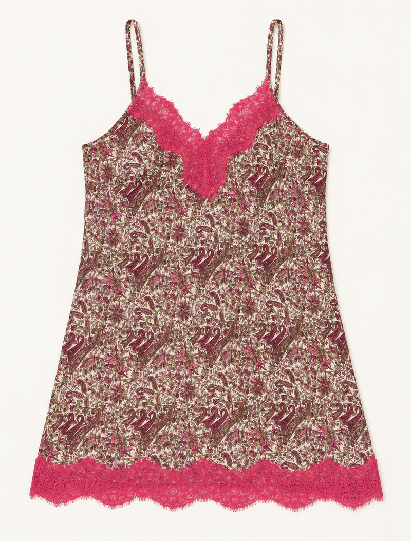Experience nighttime luxury with our NIGHT DRESS – a true sleeping beauty crafted from upcycled sari fabric by dedicated artisans. Seamlessly combining purpose and comfort, these nightdresses offer a relaxed fit and lightweight material, ideal for sleeping, lounging, or enjoying a tranquil moment sipping coffee on your balcony.