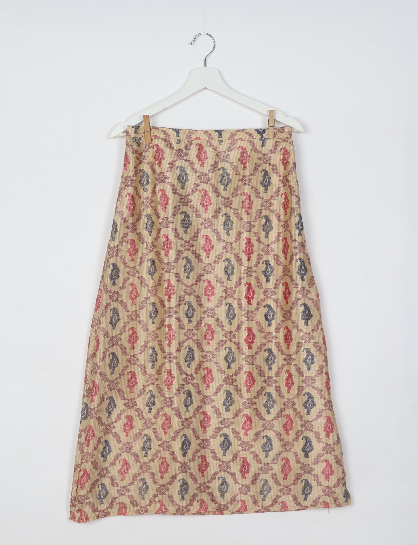 Sustainable A LINE SKIRT, a high-fashion choice for conscious individuals. Fitted at the waist, ankle-length, and ethically crafted for eco-friendly style.