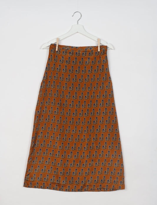 Sustainable A LINE SKIRT, a high-fashion choice for conscious individuals. Fitted at the waist, ankle-length, and ethically crafted for eco-friendly style.