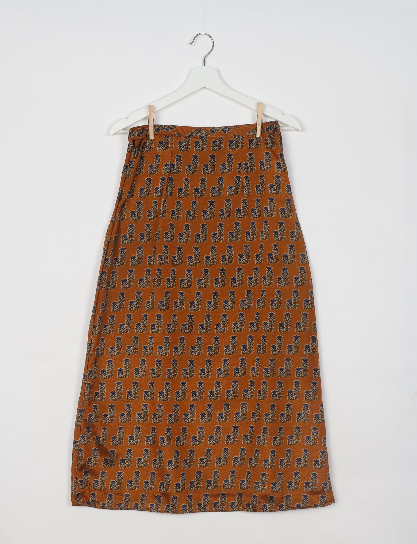 Sustainable A LINE SKIRT, a high-fashion choice for conscious individuals. Fitted at the waist, ankle-length, and ethically crafted for eco-friendly style.