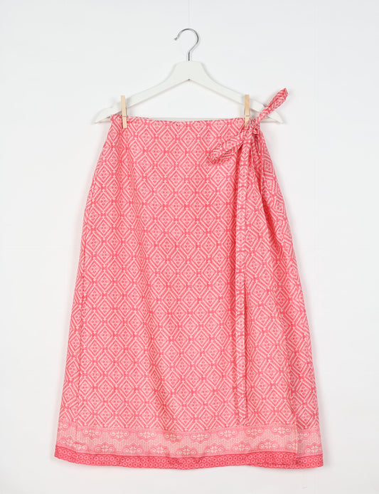 Versatile and sustainable LONG WRAPAROUND SKIRT, mid-calf length, defying convention and suitable for all waist sizes. Elevate your style with this eco-friendly and comfortable piece, creating a unique and inclusive fashion experience.