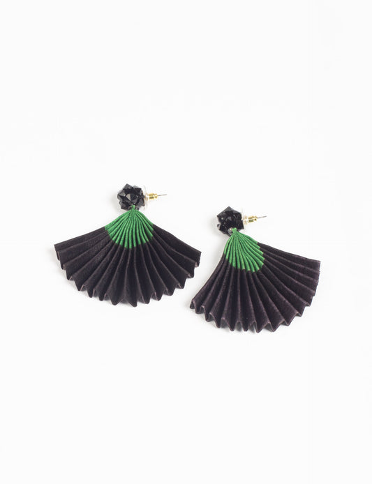 Elevate your style sustainably with our PLEATED EARRINGS – a harmonious blend of ethical fashion and eco-conscious design. Fashioned using innovative heat setting techniques on pre-loved Indian saris, these accessories showcase a commitment to slow fashion and upcycled fashion. Enjoy planet-friendly charm with hypoallergy tested metal hooks, nickel, and lead-free for a skin-friendly touch.