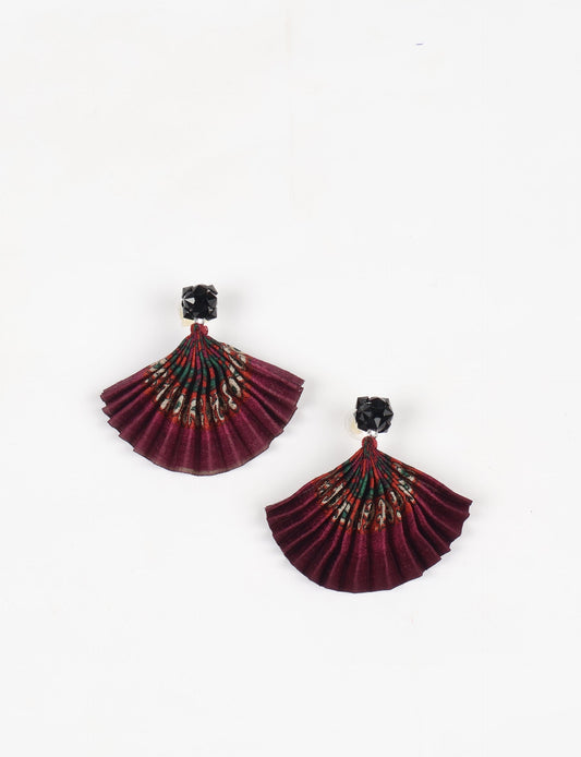 Elevate your style sustainably with our PLEATED EARRINGS – a harmonious blend of ethical fashion and eco-conscious design. Fashioned using innovative heat setting techniques on pre-loved Indian saris, these accessories showcase a commitment to slow fashion and upcycled fashion. Enjoy planet-friendly charm with hypoallergy tested metal hooks, nickel, and lead-free for a skin-friendly touch.