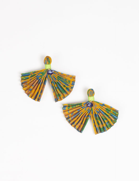 Adorn yourself sustainably with our PLEATED EARRINGS – fan-shaped wonders with a top knot and a tiny stone. Meticulously hand-pleated from Indian saris, these earrings reflect ethical clothing, green fashion, and slow fashion. Fastened with hypoallergy tested metal hooks, nickel, and lead-free, making them a conscious and stylish accessory.