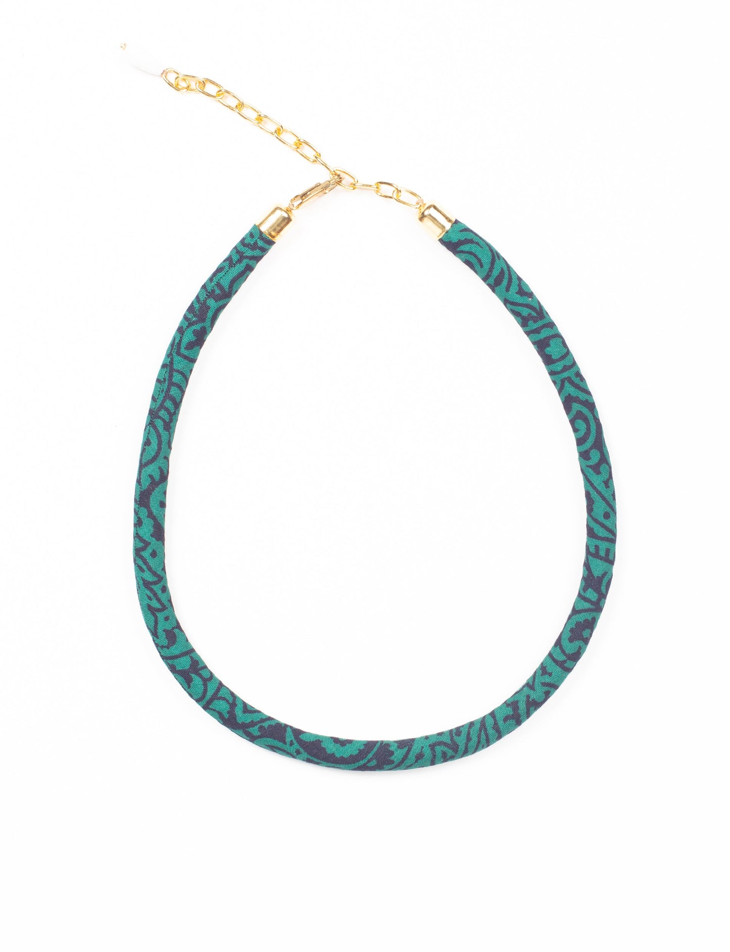 Elevate your look sustainably with our Rope Necklace. Crafted using cotton rope hand-wrapped with pre-loved Indian saris, this necklace is a testament to ethical and green fashion. Make a conscious choice for a brighter, eco-friendly future with this unique, upcycled accessory.